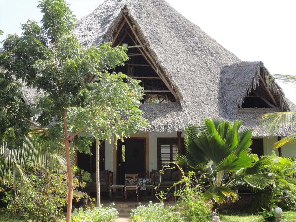 Marine Holiday House Malindi Habitación foto